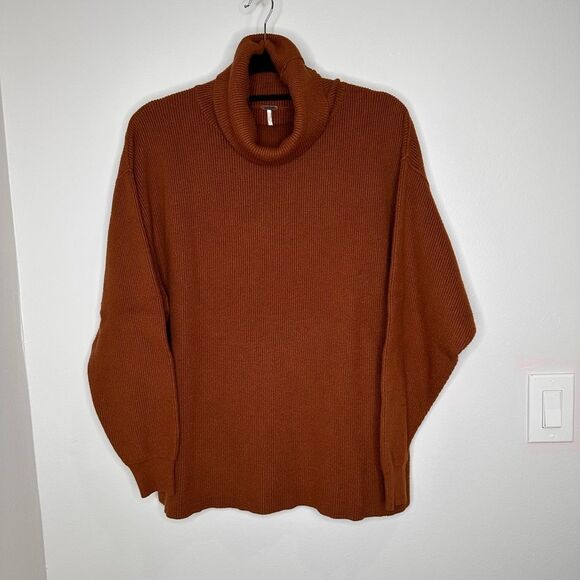 Free People Softly Structured Chestnut Turtleneck Tunic Sweater - Picture 3 of 13